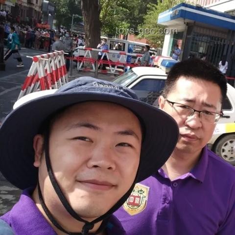 送考这一幕太暖了：社会温情与教育关怀的深度剖析